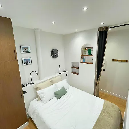 Comfortable & Peaceful Apartment - Paris Quartier Latin - Newly Renovated Paříž