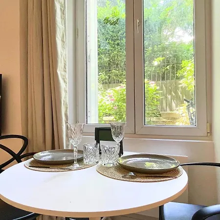 Comfortable & Peaceful Apartment - Paris Quartier Latin - Newly Renovated Apartmán